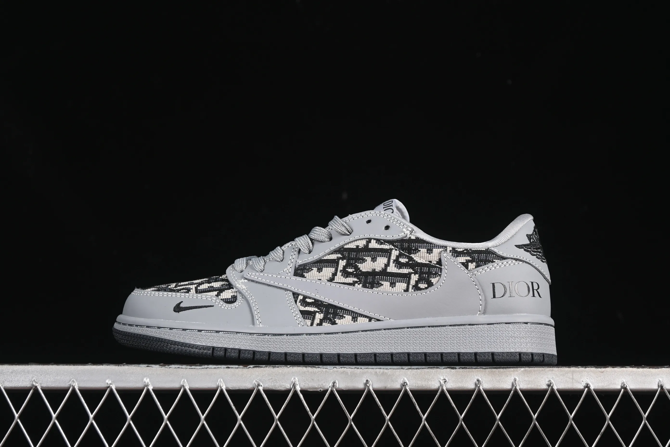 All categories Air Jordan Jordan series basketball shoes Air Jordan 1 Low High-end customized low-top sneakers Travis Scott x Fragment Design x Air Jordan 1 Low OG SP AJ1 Joe 1 Dior joint lime low-top cultural casual sneakers LD2025-031
